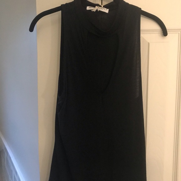 Black keyhole tee - Picture 1 of 3